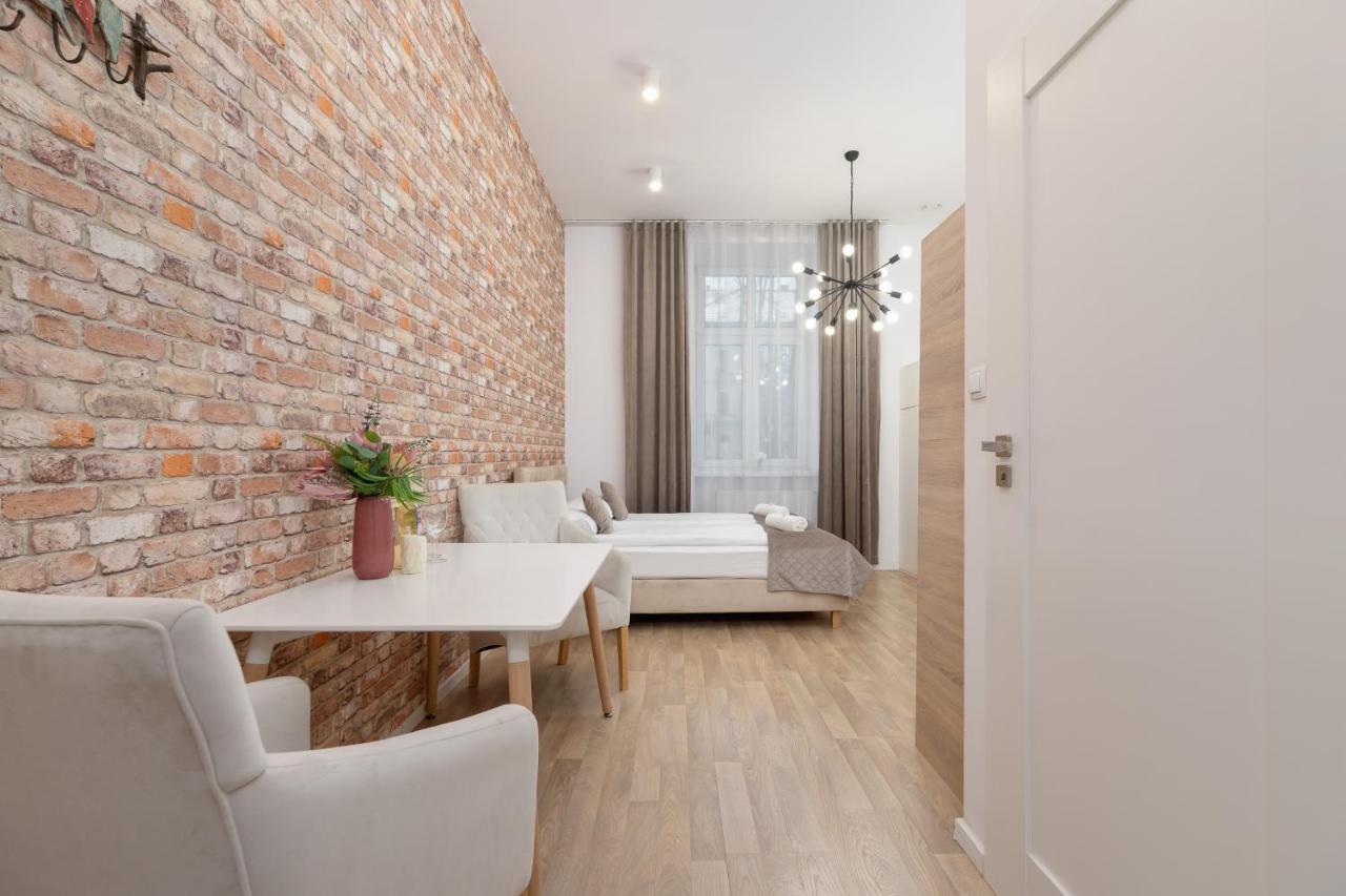 Beautiful Apartments Krakow Dietla By Noclegi Renters Bagian luar foto